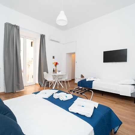 Home Smart Rent Appartamento Nei Pressi Di Via Toledo 2 Camere Da Letto Napoli Eksteriør bilde